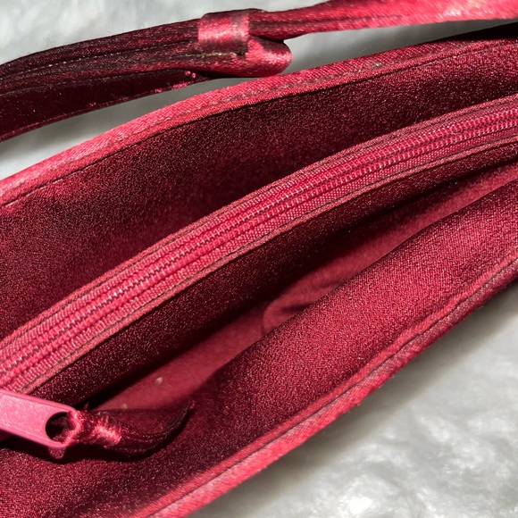 La Regale Burgundy Satin Evening Bag – Elegant Formal Clutch/Shoulder Purse - Picture 4 of 6
